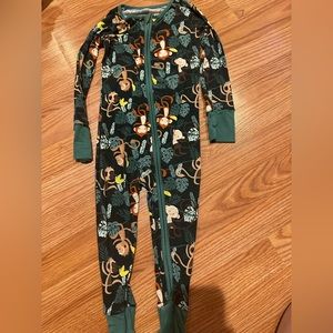 Little sleepies monkeying around zippy.